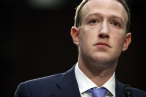 I social fanno male: ora lo dice anche la giustizia. Ma siamo davvero sulla buona strada? - immagine 1